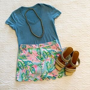Lilly Pulitzer Skort size 2 totally Blossom